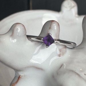 Princess With A Twist Amethyst Ring 10K NWOT
